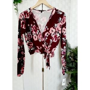 mmCmmCmm V Plunge Tie Floral Crop Top